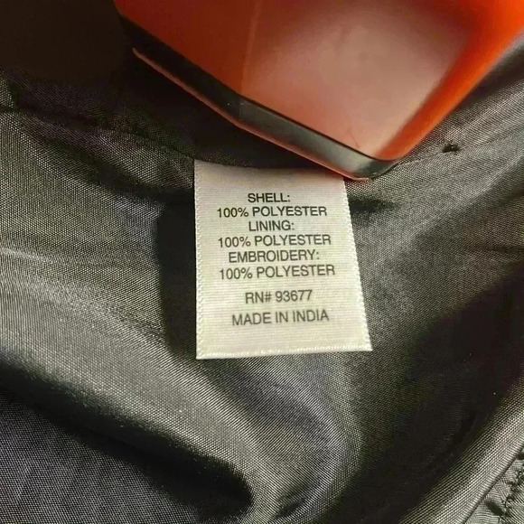 Anna, a new approach women’s extra large velvet like zip up jacket. - Picture 9 of 12